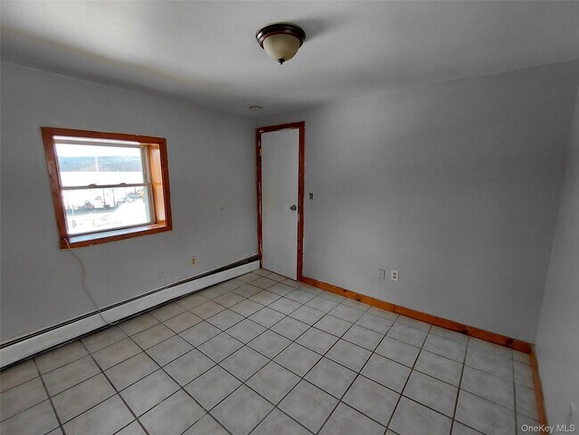 2095 Ulster Ave Unit 9