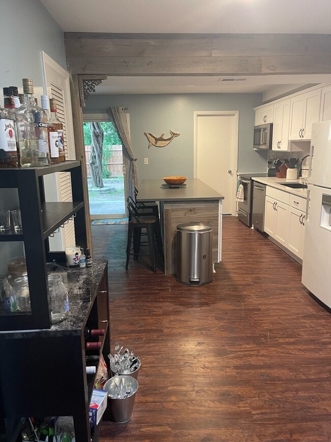 Photo - 3751 Pendleton Ave