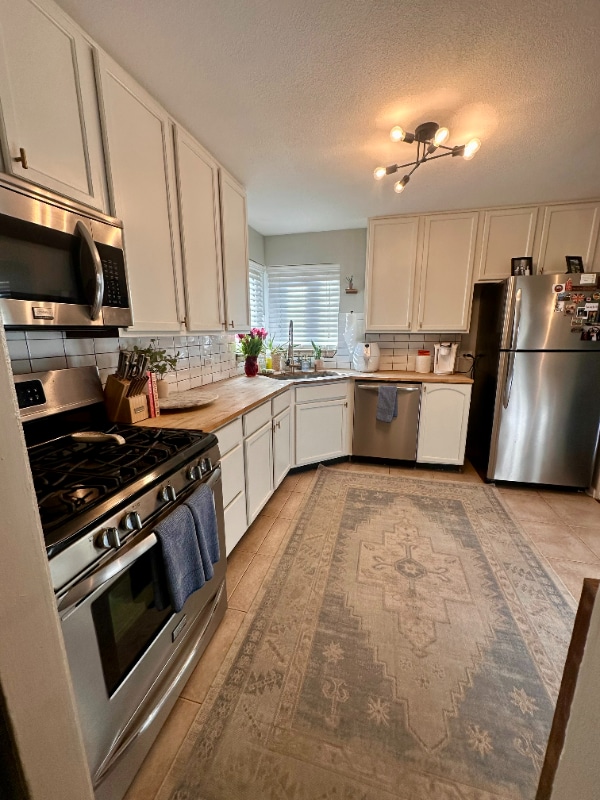 Photo - 1694 Willow St