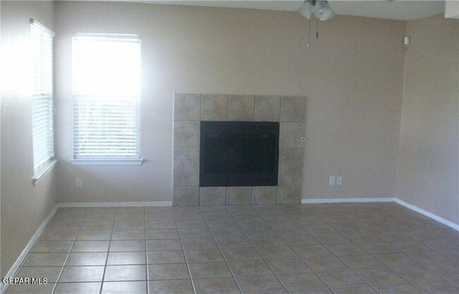 Photo - 7995 Crescent Moon Ct