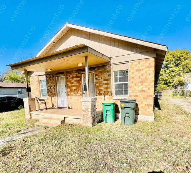 Photo - 1318 W 13th St House