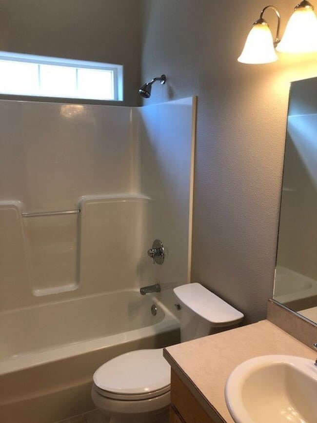 Photo - Completely renovated 3 Bed, 2.5 Bath Townhouse in McMinnville- Pets on Approval, Landscaping Incl...
