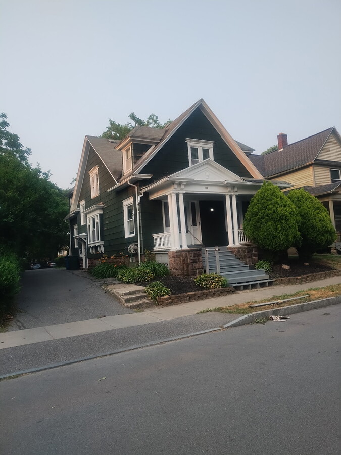 Photo - 204 Caroline St Unidad Upper