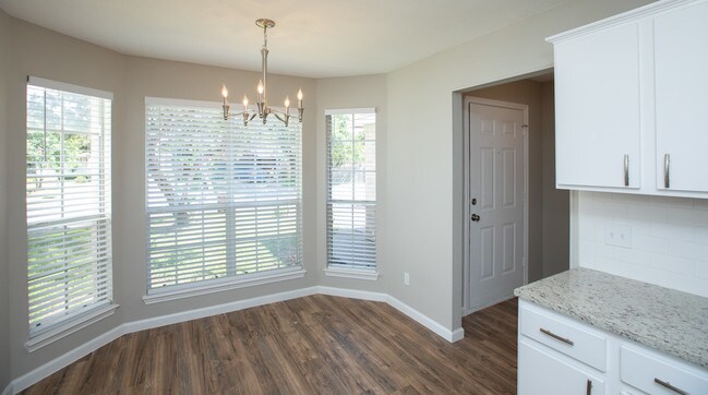 Photo - 1612 Sylvia Ln
