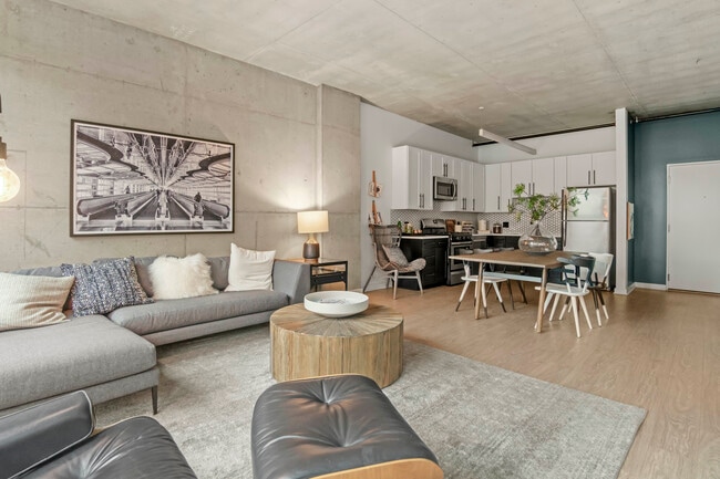 Photo - 1461 S State St