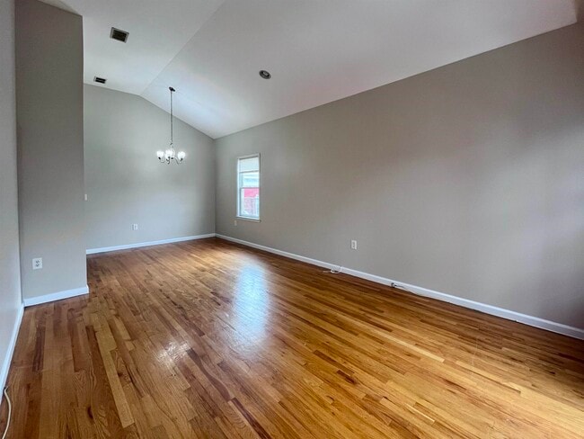 Photo - 43 Manhattan Ave Unit 2