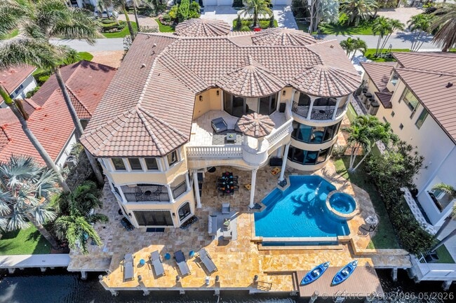1011 Rhodes Villa Ave