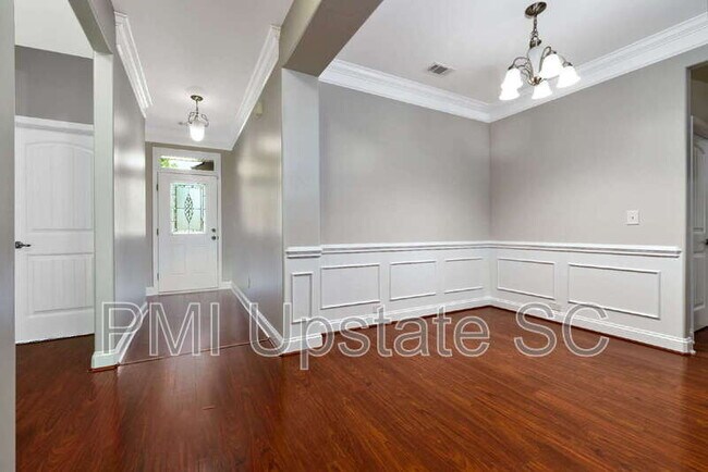 Photo - 243 Scottish Ave