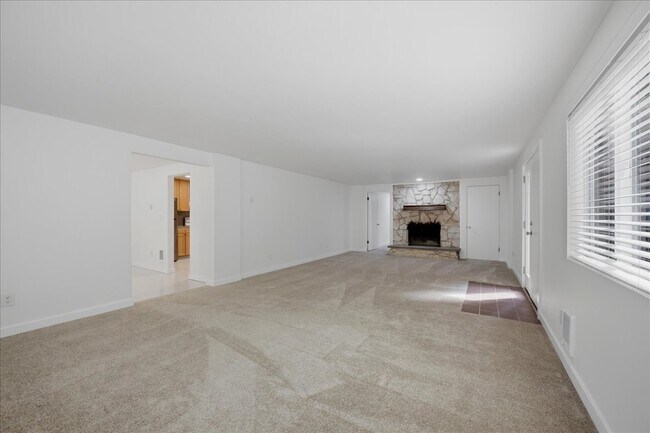 Photo - 14007 Greenwood Ave N