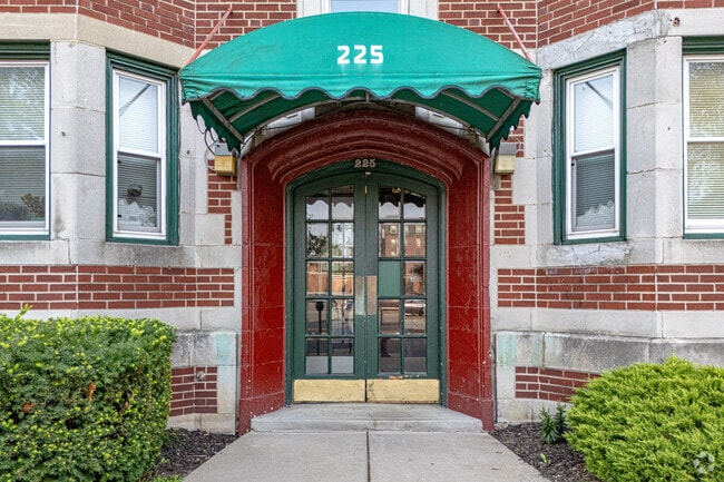 Photo - Willow Grove Apartments