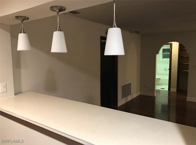 Photo - 250 10th St NE