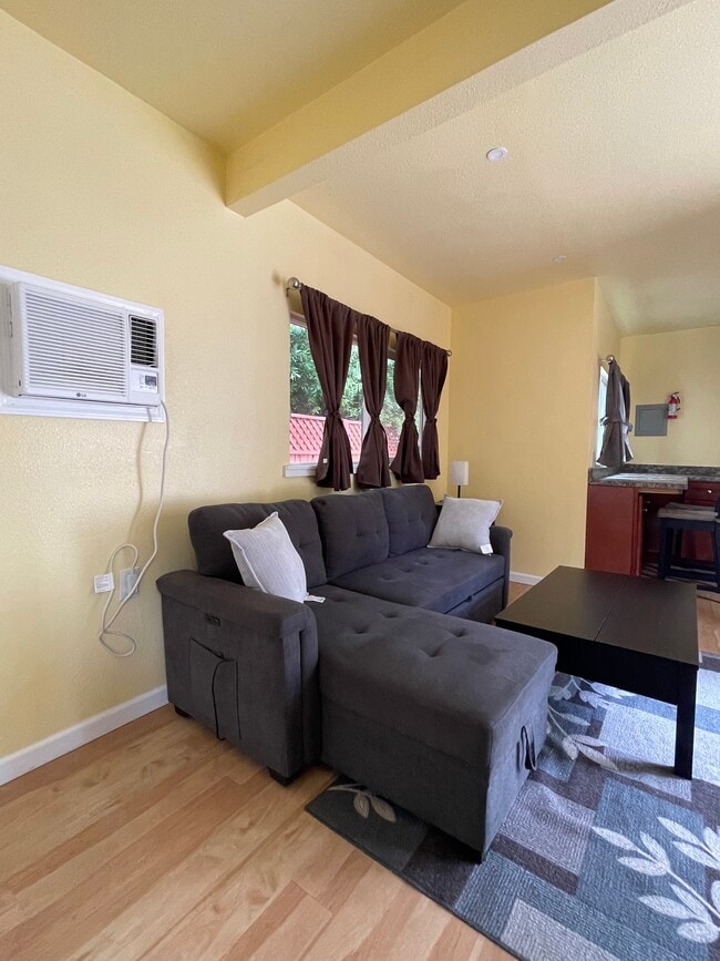 Photo - 1746 Sattler Dr Unit B