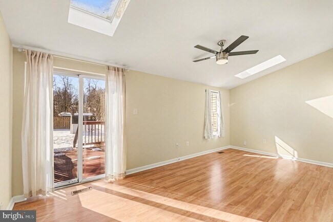 Photo - 718 Orley Pl