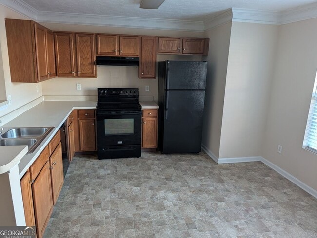 Photo - 144 Governor Ln