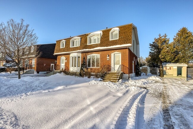 Building Photo - 489 Rue Rue de Brion