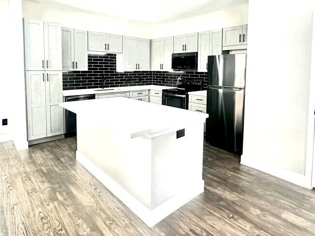Photo - 62 Woodland Hills Dr