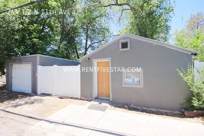 Building Photo - 744 1/2 N 11th Ave-
