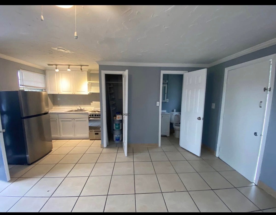 Photo - 5325 Lark Ln