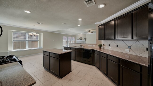 Building Photo - 106 Knollbrook Cir