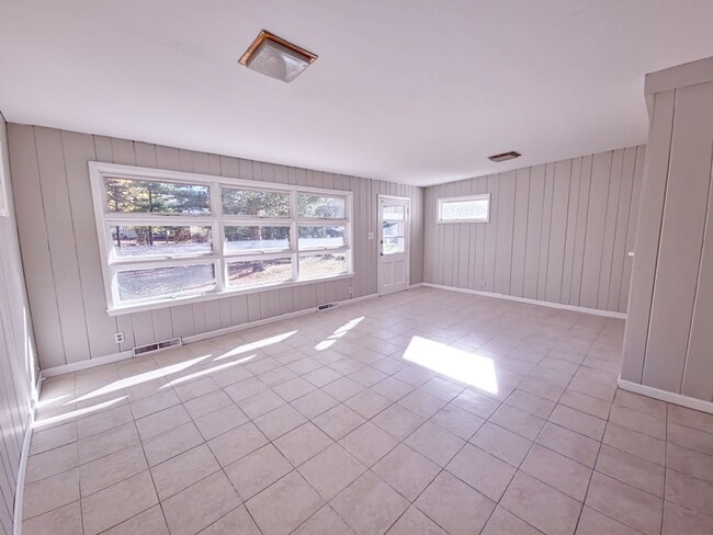 Photo - 5 Bedroom 2 Bathroom