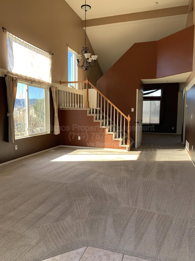 Photo - 212 Oxbow Dr