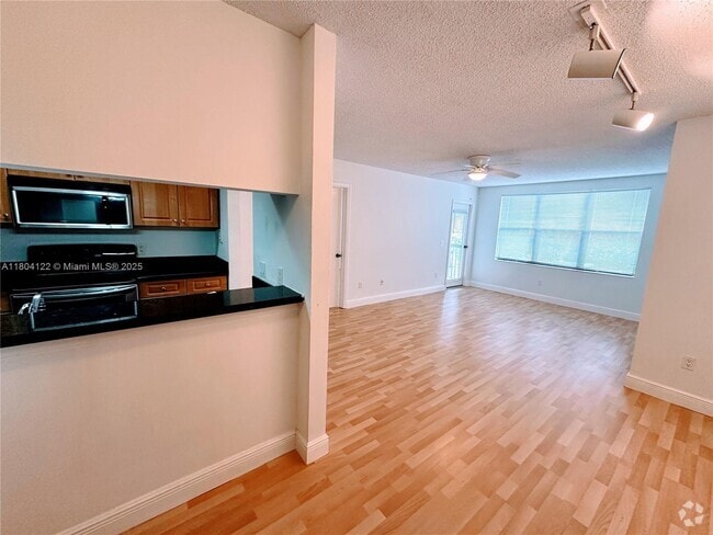 Building Photo - 4521 W McNab Rd Unit 13 Rental