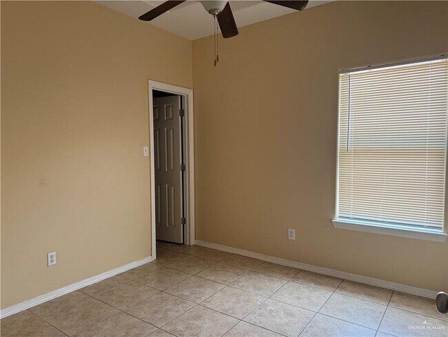 Photo - 7 South Dr Unit B