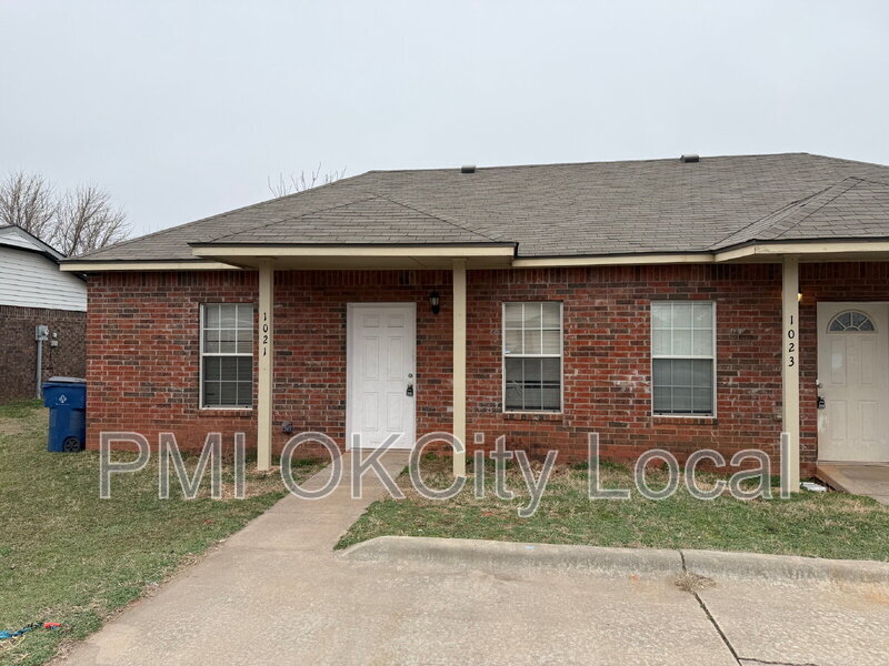 Photo - 1021 Shady Creek Cir House