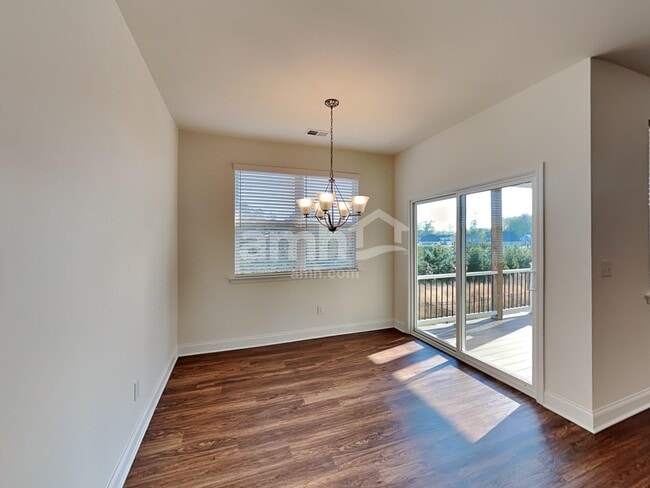 Photo - 5125 Staten Ln