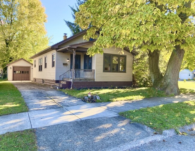 Building Photo - 2817 Emerson Ave