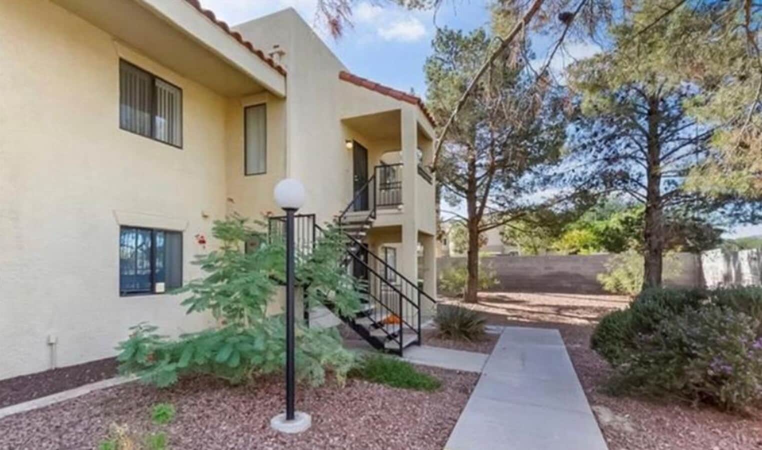 Stylish Remodeled 2-Bedroom Condo with Bal... - Stylish Remodeled 2-Bedroom Condo with Bal...