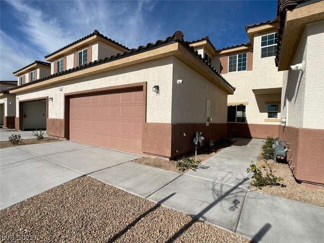 Building Photo - 1418 Pink Dawn Dr Rental