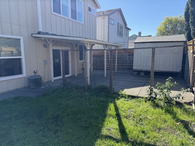 Photo - 4233 Quimby St