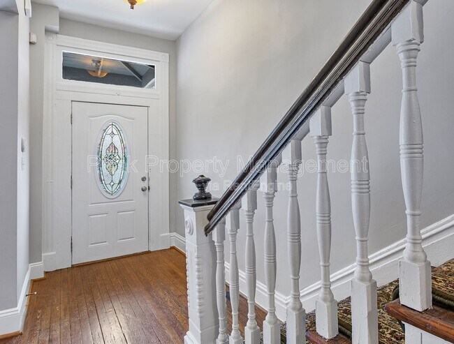 Photo - 2122 E Marshall St