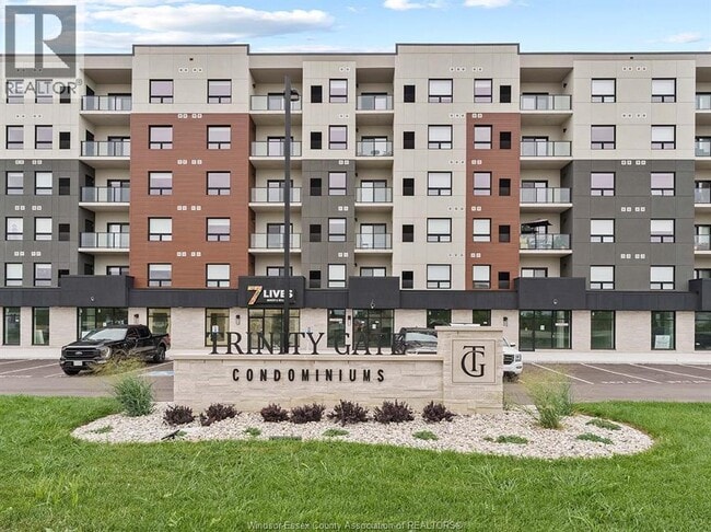 Photo - 4755 Walker Rd Unité 301