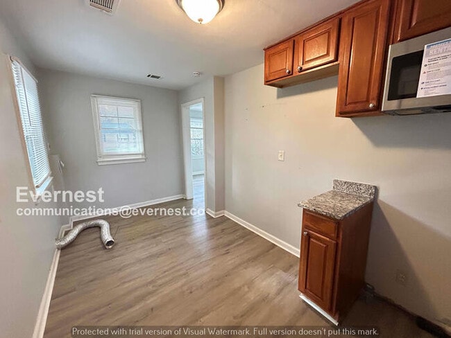 Photo - 1819 Oakmont Dr NW