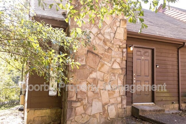 Building Photo - 22 S Germantown Rd Unit B4