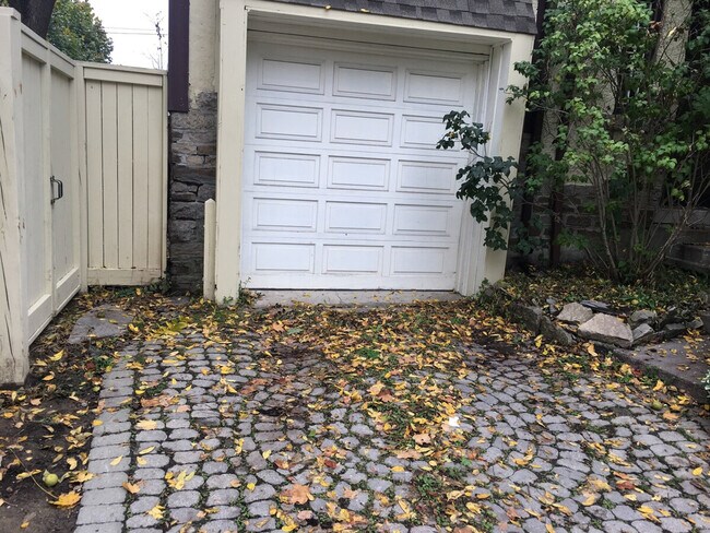 Photo - 52 Briar Hill Ave Unit SI ID1473317P