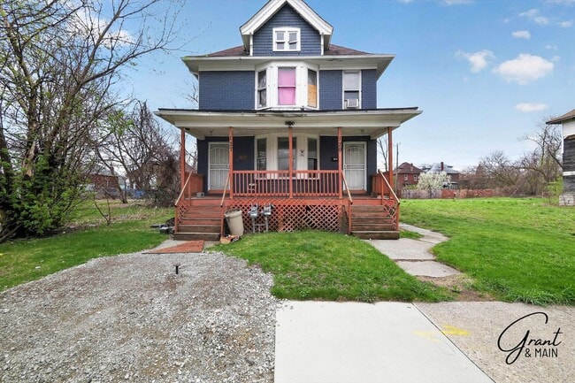 Building Photo - 127/129 W. Buena Vista - AIS-HASE LLC