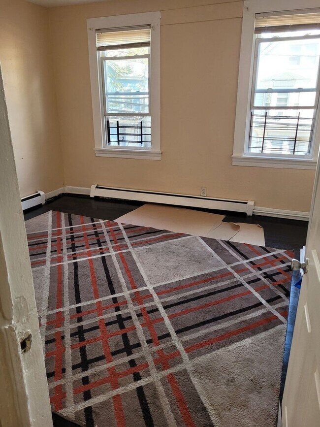 Photo - 90 Cutler St Unidad 2nd Floor