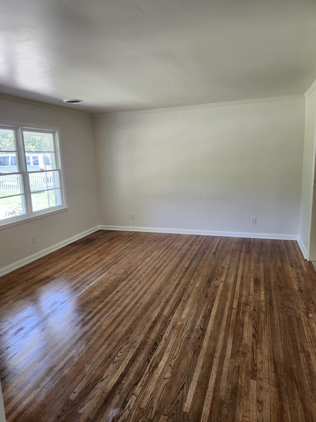 Photo - 2142 Tullis Dr