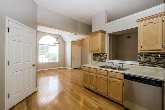 Photo - 8180 Cross Point Dr