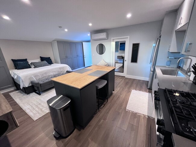 Interior - 7718 Sedan Ave Unit A