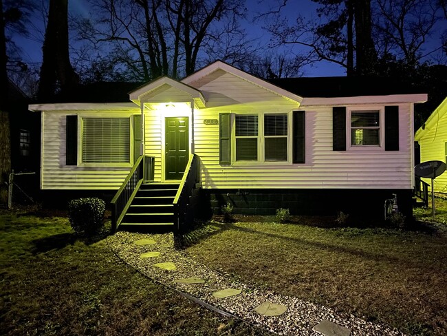 3 Bed 2 Bath in Hapeville! - 3 Bed 2 Bath in Hapeville! House