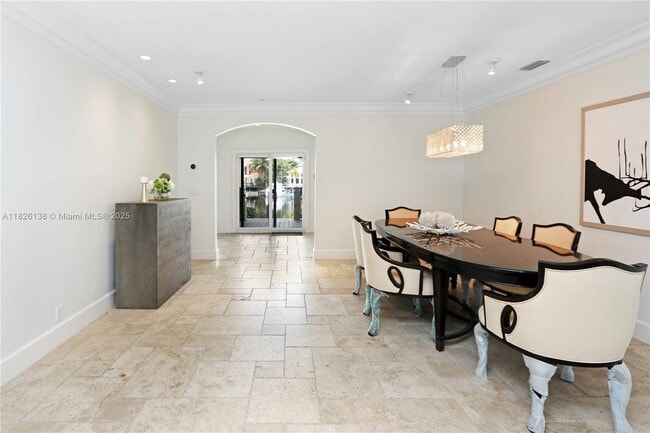 Photo - 1108 Washington St