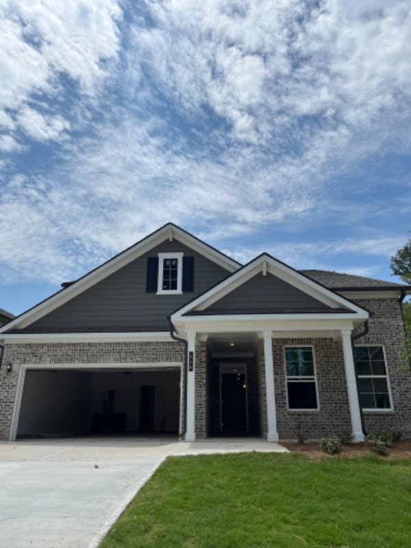 Photo - 414 Kinross Ln