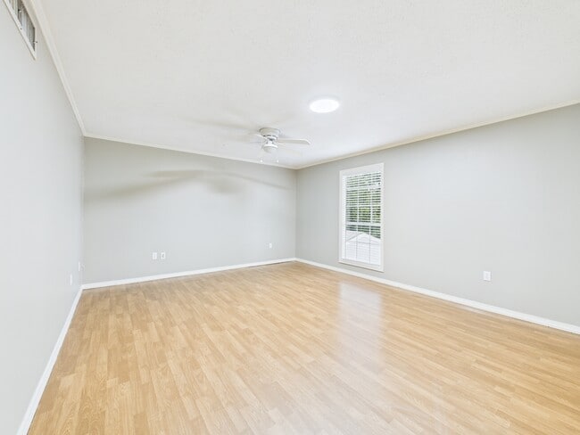 Photo - 107 Guillot Rd