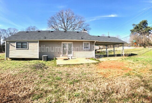 Photo - 2463 Robin Ridge Dr SE