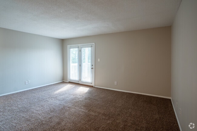 2BR, 1BA 950SF Living Room - Homewood Heights Apartment Homes