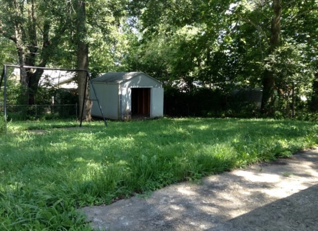 Photo - 11405 Crystal Ave